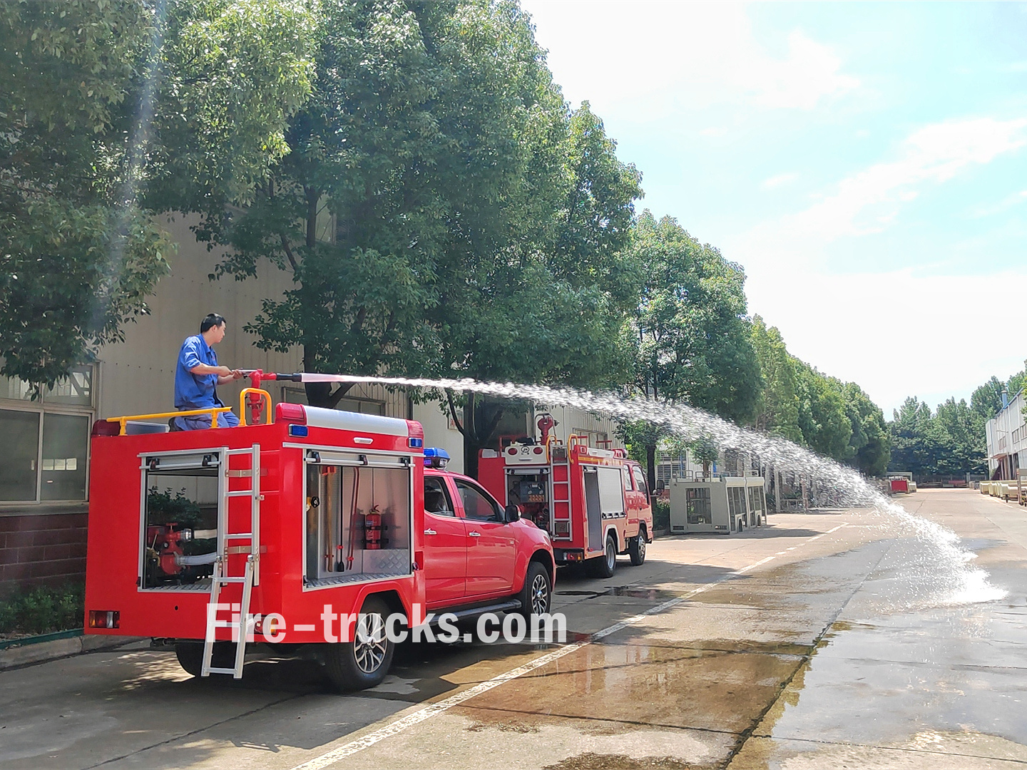 Isuzu 4x4 crew cabin pickup foam tanker fire truck