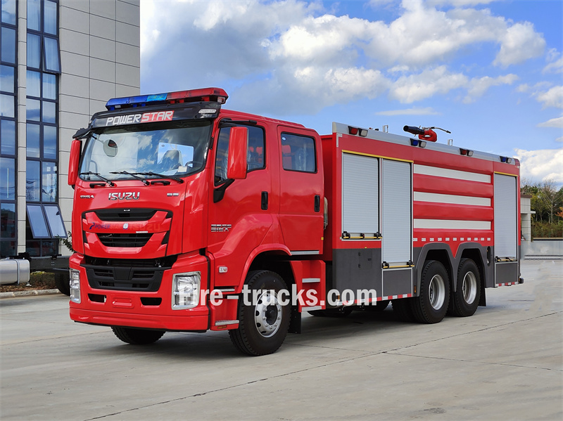 Isuzu GIGA 6X4 10000L foam water fire truck
