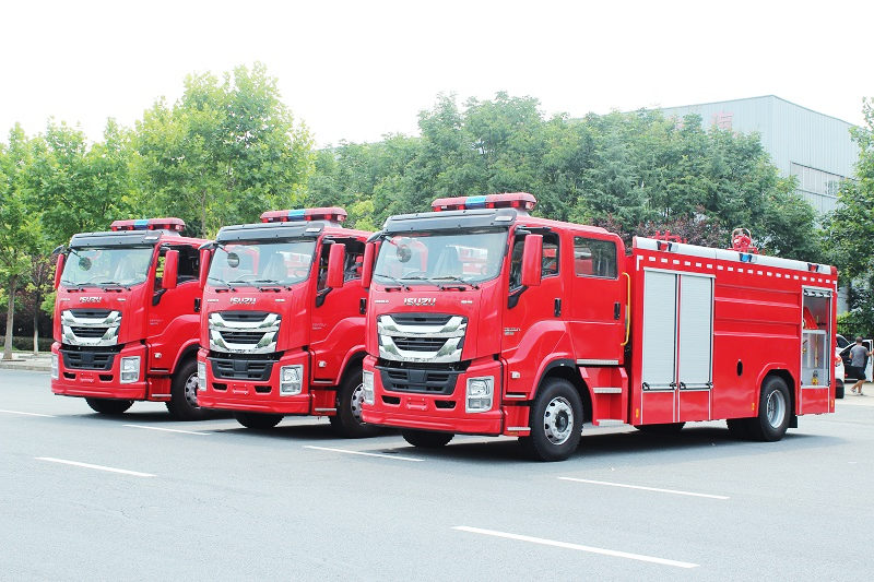 3 unit Isuzu 4500L water foam fire trucks ay ini-export sa phlippine BFP