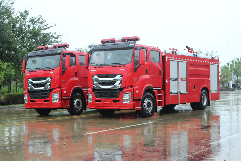 2 unit Isuzu 5000 liters water fire tender ay iniluluwas sa pilipinas